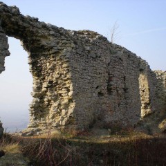 Tourist site (sight-seeing location, ruins, castle) source: Castle ruins Starý Jičín