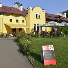 Restaurant for hotel guests only, Bar for hotel guests only, Summer terrace for hotel guests only source: Králové Hradec region