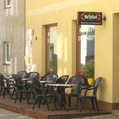 Kavárna, Letní terasa / zahrádka zdroj: 