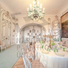 Dining room source: Slatiňany Chateau