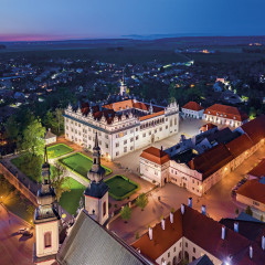 Tourist site (gallery, sight-seeing location, chateau) source: Czech-Moravian borderland
