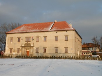 Tourist site (chateau) source: Seč Tourist Information Centre