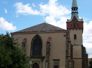 Turistická atraktivita (kostel) zdroj: Wikimedia Commons