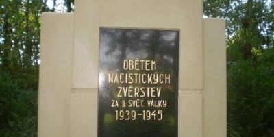 (Památník obětem nacismu). 