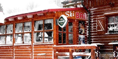(Stylový ski bar). 