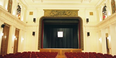Театр Пэлцла. 
