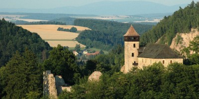 Hradní kopec Litice - přírodní památka. 
